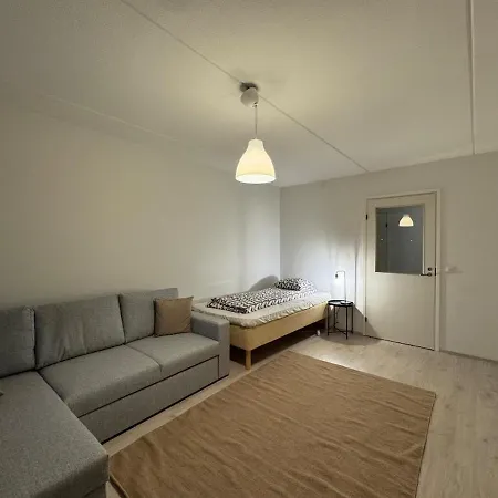 Kotimaailma - Kaksio Keskustassa